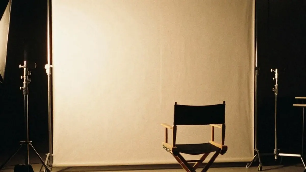 Illustration for: Jennifer Lawrence Says She Confronted Unapproved Crew Members on Set During Nude Scene